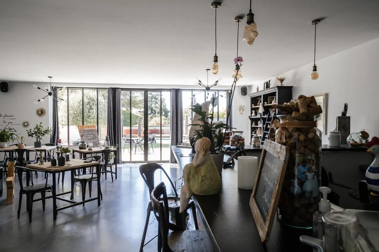 D'Or Les Anges Bed & Breakfast Les Angles   Les Angles (Gard)